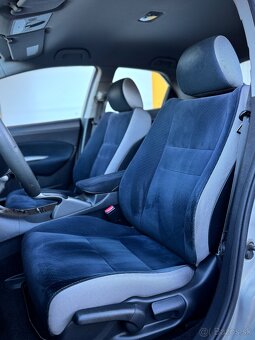 HONDA CIVIC 1.4i Comfort - 10