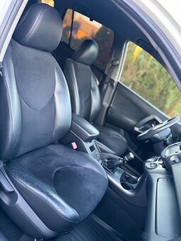 Predam Toyota Rav4 2,2 diesel 110KW 4x4 R.V 2013 112 600 - 10