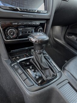 Škoda Superb Combi 2012, 2.0, 4x4, 103kW, DSG, audio tuning - 10