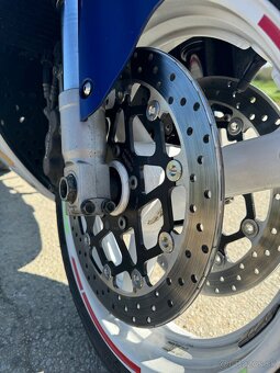 Suzuki GSXR-750 SRAD - 10