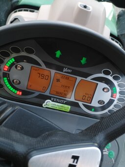 Fendt 722 SCR s čelním nakladačem STOLL FZ 46-26.1 s 3690 ho - 10