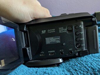 Ručná kamera Panasonic HC- VX870 4K - 10