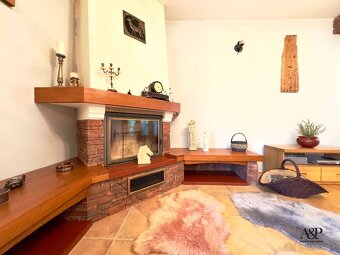 NA PREDAJ VÝNIMOČNÁ RODINNÁ VILA, POZEMOK 8000M2, PRIETRŽ, o - 10
