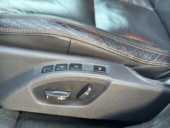 Volvo XC60 2.4D AWD Momentum Geartronic - 10