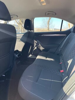 Škoda Superb 2.0 TDI, 110 kW, 66 000 km, 2020, manuál. - 10