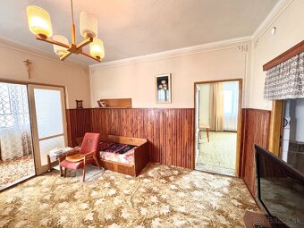Na predaj 5 izbový dom Maňa – dve stavby, tichá lokalita - 10