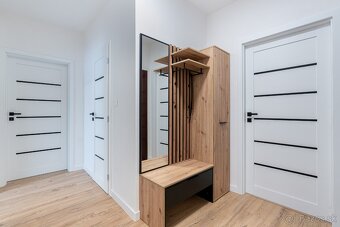 2,5 izbový byt s výťahom a balkónom Stred - 10