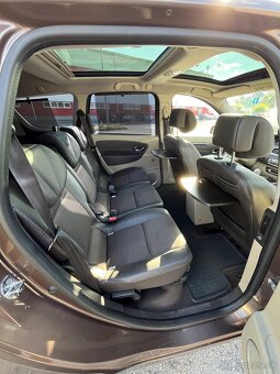 Renault Grand Scénic 1.6 dCi Privilege 7miest 2012 - camping - 10