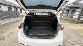 Hyundai IX20 1.6i - 10