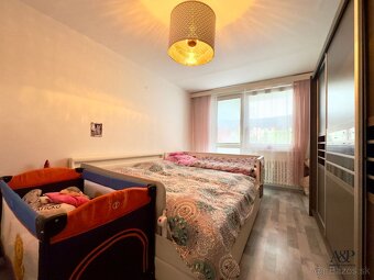NA PREDAJ VEĽKÝ 3 IZB. BYT S LOGGIOU, 84M2, UL. S. JURKOVIČA - 10
