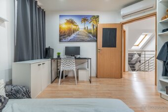 Samostatný 5 izb. rodinný dom vo výbornej lokalite v Trnave - 10