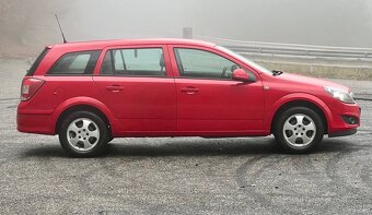 Opel Astra H 1.6l 85kW r.v 2011 - 10