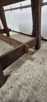 Masívny jedálenský stôl - 10