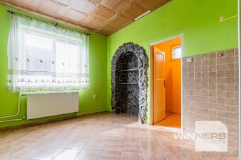 Na predaj priestranný rodinný dom v obci Buzica - 10