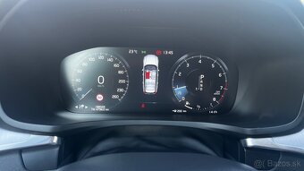 Volvo V60 T4 Momentum Pro A/T - 10