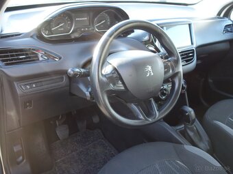 Peugeot 208 - 10