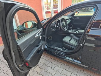 Alfa Romeo Giulia 2.0 Turbo Veloce - 10
