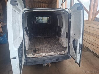 Predám Fiat Doblo Cargo 1.3 jtd - 10