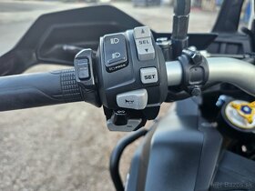 Honda Africa Twin CRF1000 ABS DCT r.v. 2017 - 10