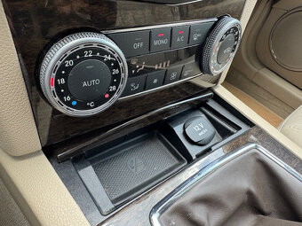 Mercedes-Benz C trieda Sedan 180 K Elegance - 10