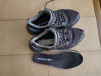 Panske bezecke Gore-Texove botasky Reebok. - 10