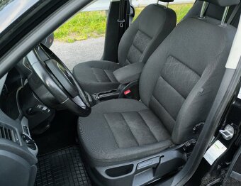 ŠKODA OCTAVIA COMBI 2.0 TDi 103KW CR FAMILY XENON ŤAŽNÉ - 10