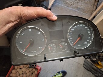 Predám veci na vw Touran od 2003-2010 - 10