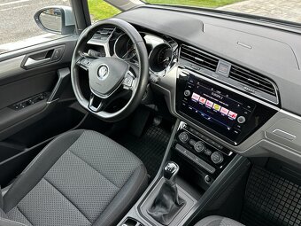Volkswagen Touran 2.0 TDi - 10