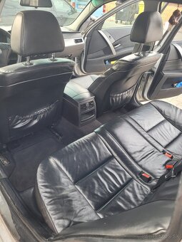 Predám BMW e61 530d - 10