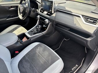 Toyota RAV 4 benzin-Hybrid 131 KW 4x4 - 10