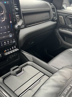 Dodge Ram, LIMITED, 2022 Black Edition - 10