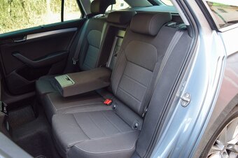 Škoda Superb Combi 1.6 TDI Ambition DSG - 10