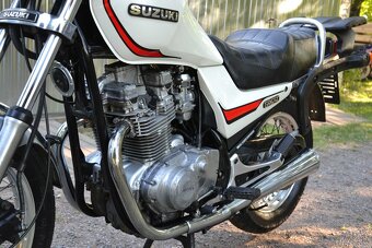 Suzuki GR650 - 10