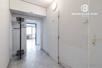 REZERVOVANÉ - PREDAJ 3-IZBOVÉHO BYTU V PÔVODNOM STAVE - Palá - 10