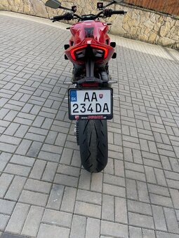 DUCATI Streetfighter V4S - 10