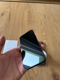 iPhone 14 256 gb Midnight v záruke + príslušenstvo - 10