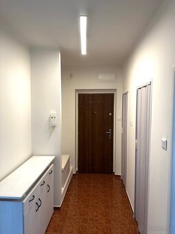 PRENÁJOM 3-IZBOVÉHO BYTU S LOGGIOU - 10