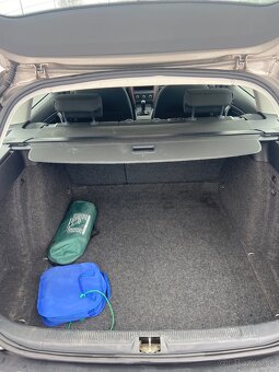 Škoda octavia 2 , 1.6 benzín 75 kw,2011 - 10