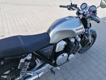 HONDA CB 1100 RS --- len 6000 km - 10