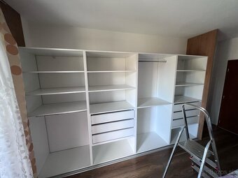 Predám šatníkové regále - úplne NOVE - DEKOR - Biela - 10
