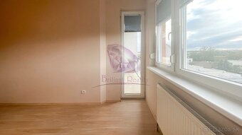 Na predaj 2-izbový byt s parkovacím miestom a loggiou v SC - 10