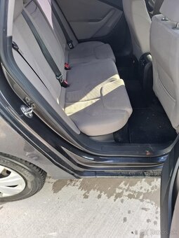 Volkswagen Passat B6 variant 1.9 77kw - 10