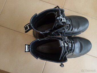 Damska vodeodolna outdoorova obuv CULT. - 10