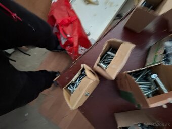 Skrutky,šruby,spojky,podložky - 10