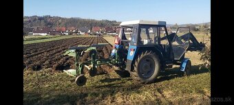 Zetor 7011 s čelným nakladačom - 10