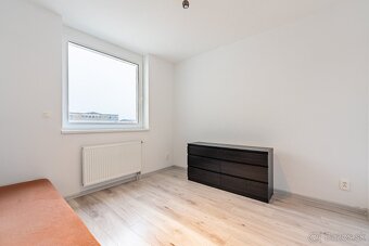 Na prenájom | 3 izbový byt s loggiou - Silvánová ul. - 10