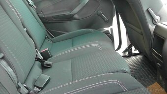 Ford C-Max - 10