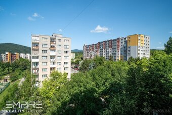 Na predaj priestranný, slnečný 3i byt po staršej kompletnej - 10