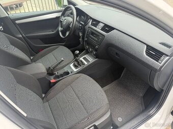 Škoda Octavia Combi 2.0 TDI Ambition - 10