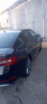 Škoda Superb Sportline - 10